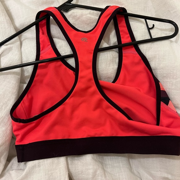Target Sports Bra - Picture 2 of 2